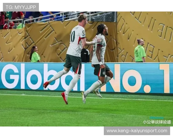 尤文图斯依靠精准直塞多次威胁门框，展现团队强大进攻实力