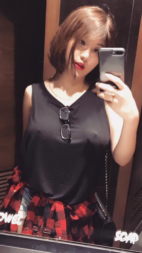 开云ky官网-1亿转会费震撼欧冠首秀，尤文与多特背后隐藏故事，尤文对多特